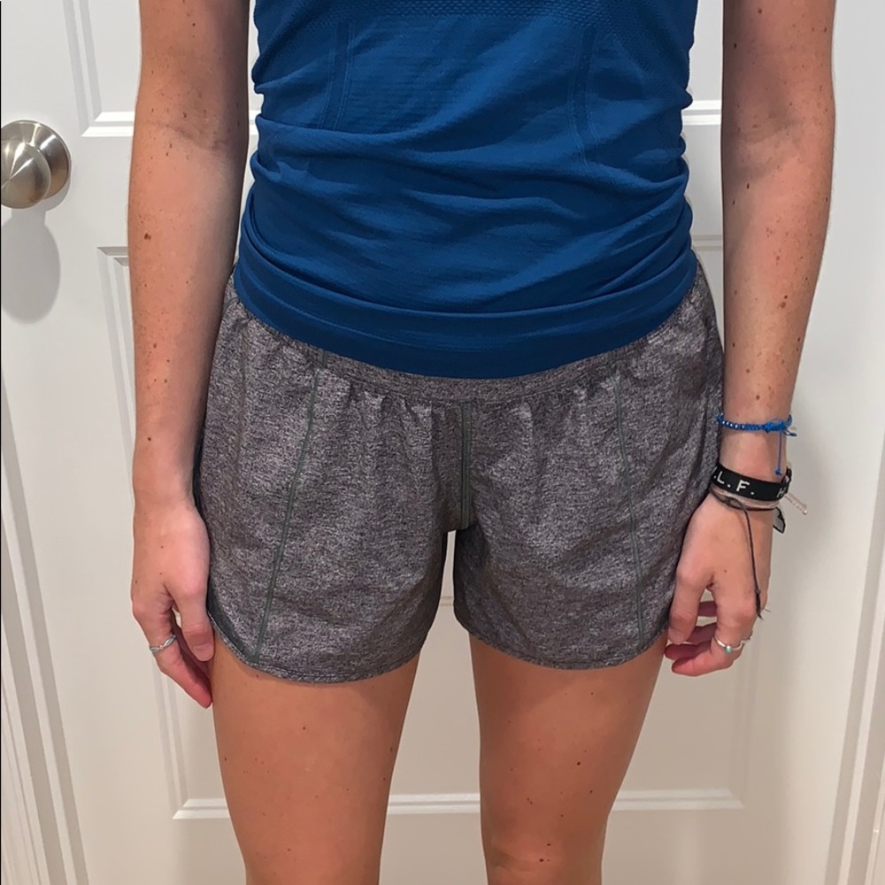 Lululemon Hotty Hot Short II 4”
